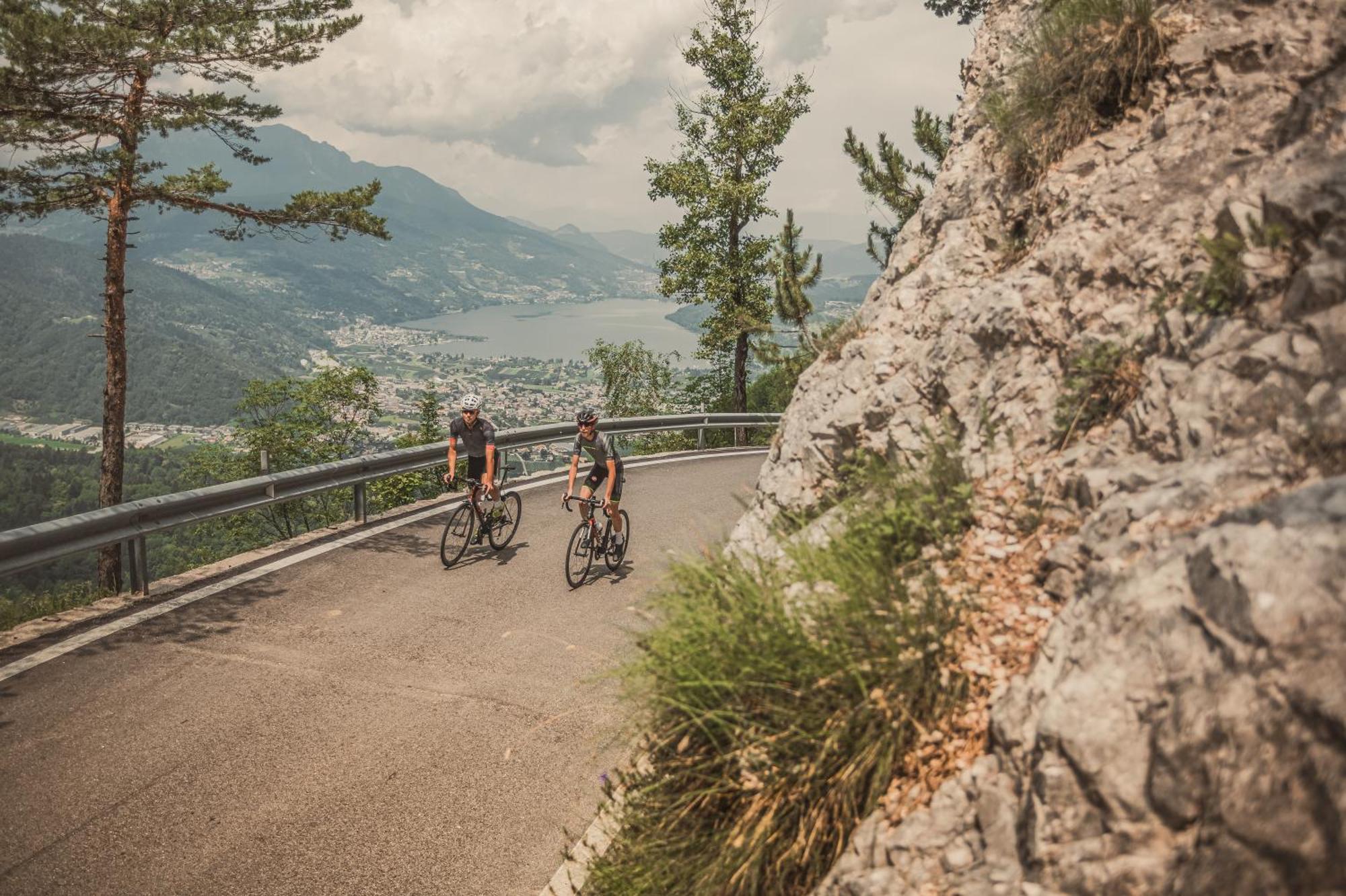 Cristallo Sport & Wellness Hotel Levico Terme Bagian luar foto