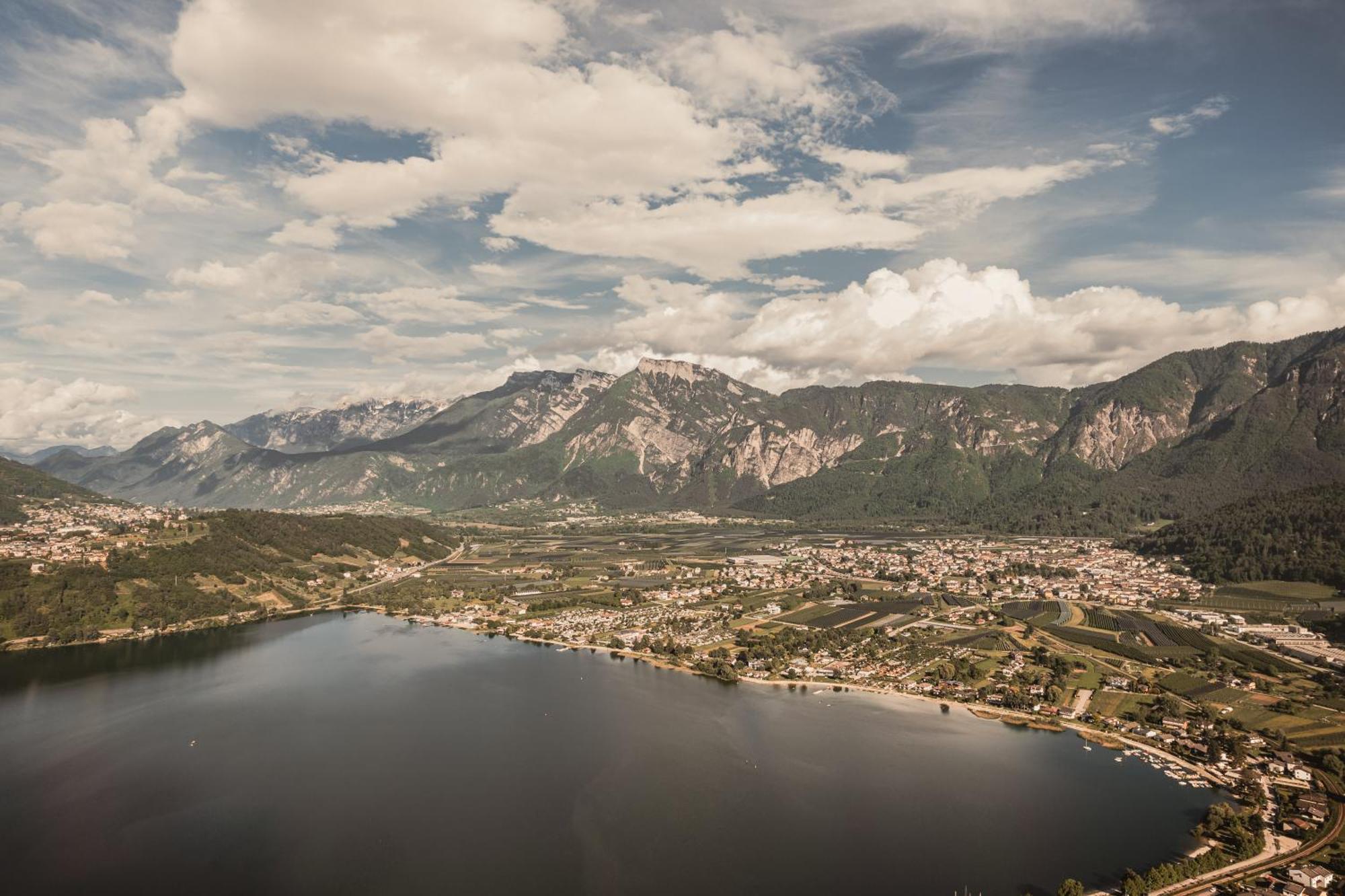 Cristallo Sport & Wellness Hotel Levico Terme Bagian luar foto