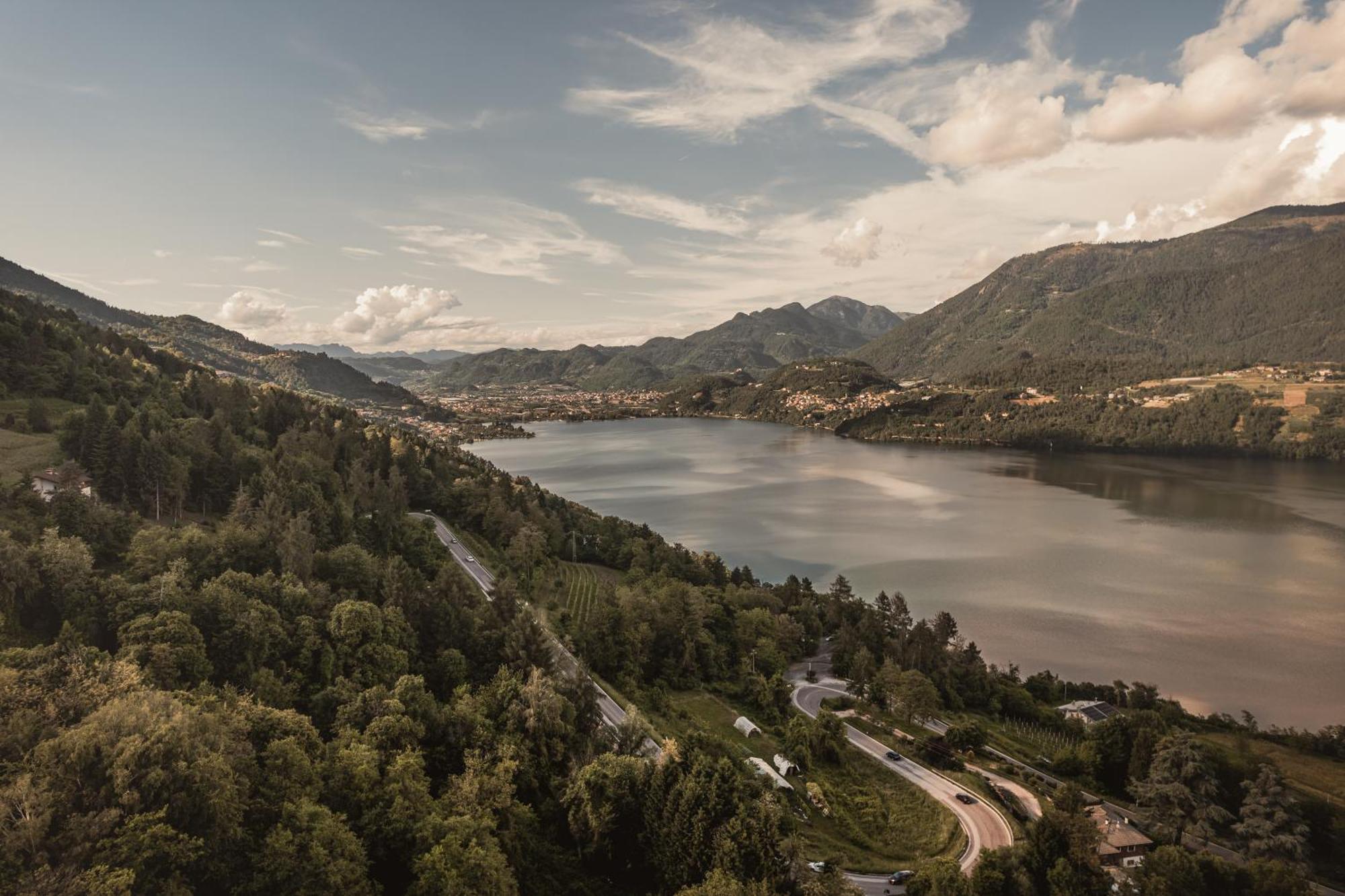 Cristallo Sport & Wellness Hotel Levico Terme Bagian luar foto