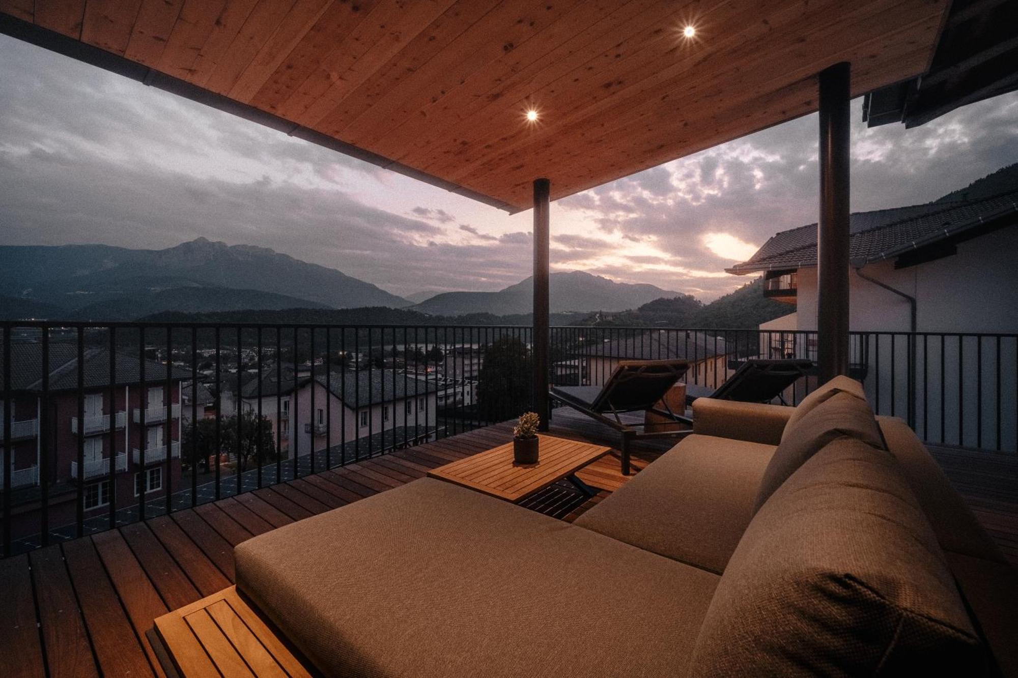 Cristallo Sport & Wellness Hotel Levico Terme Bagian luar foto